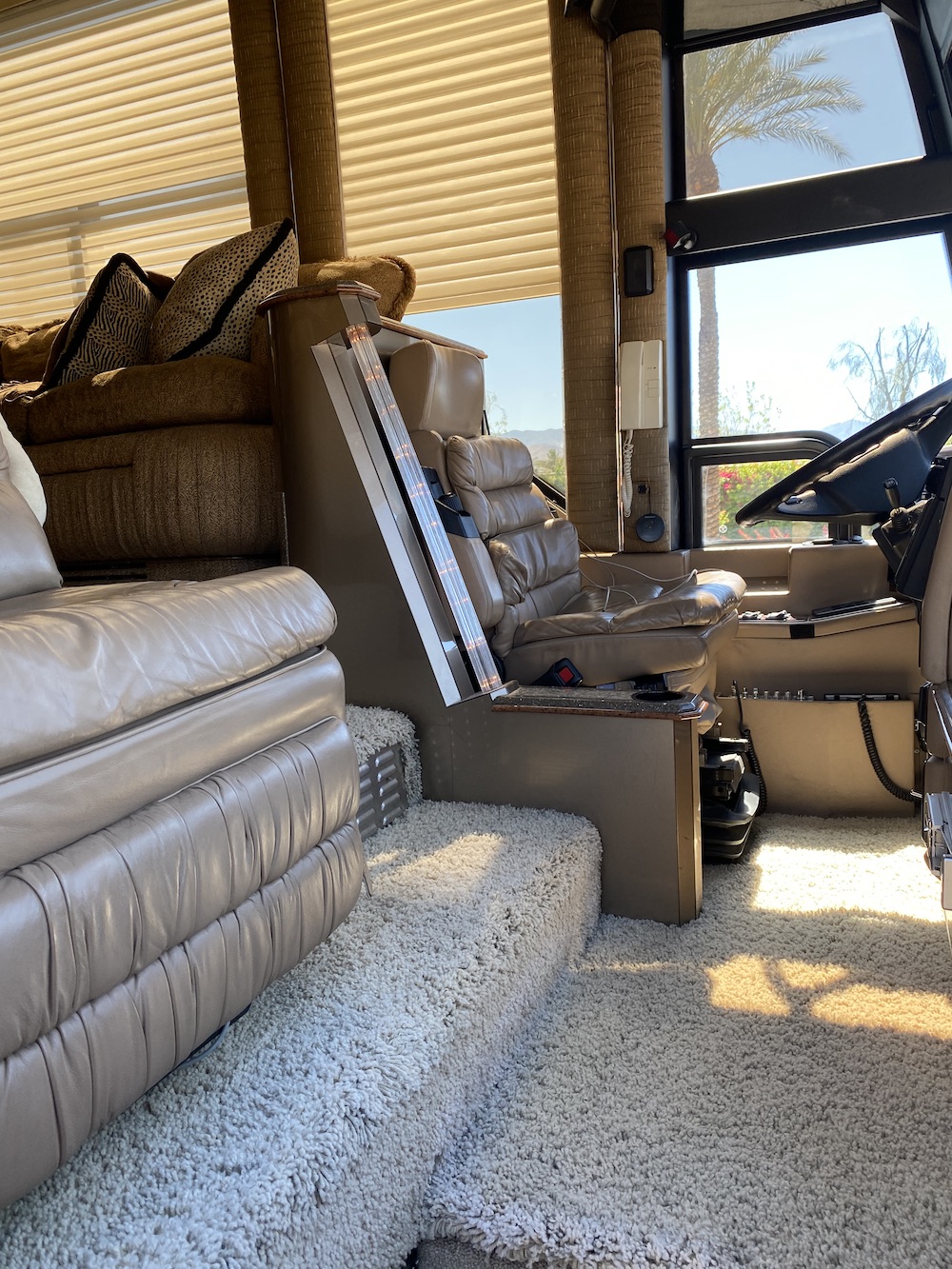 1999 Prevost Liberty H3-45 For Sale