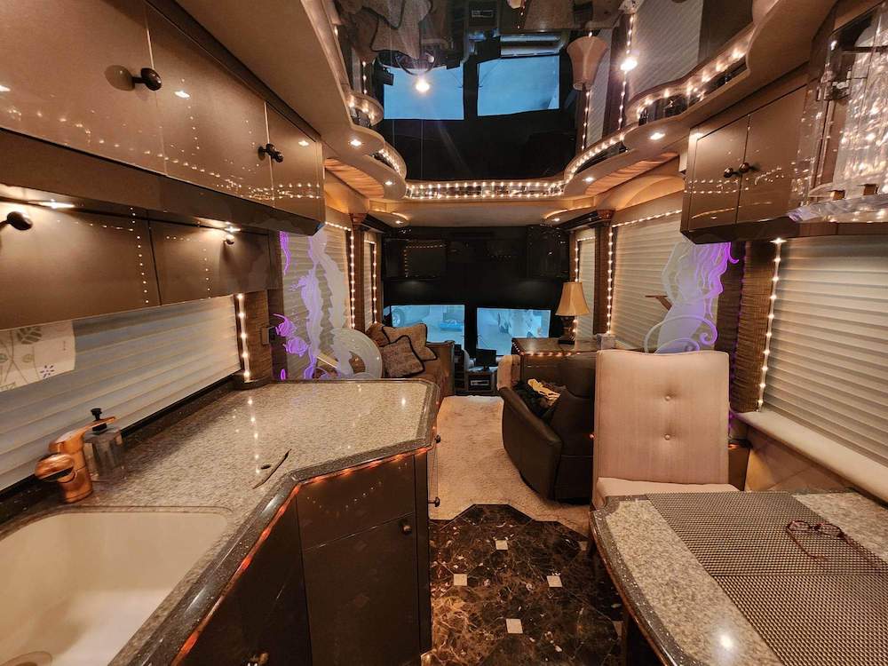 1999 Prevost Liberty H3-45 For Sale