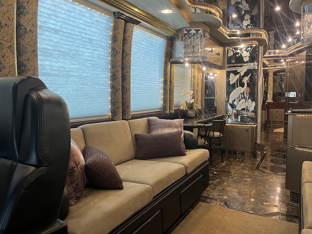 1999 Prevost  Liberty XL For Sale