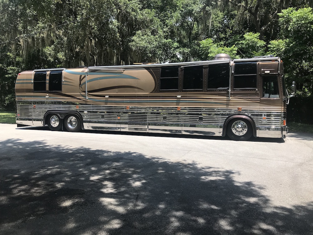 1999 Prevost Liberty XL For Sale