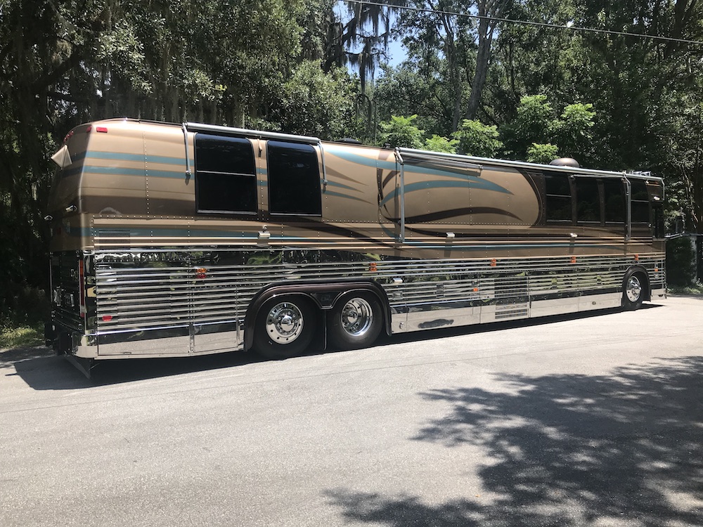 1999 Prevost Liberty XL For Sale