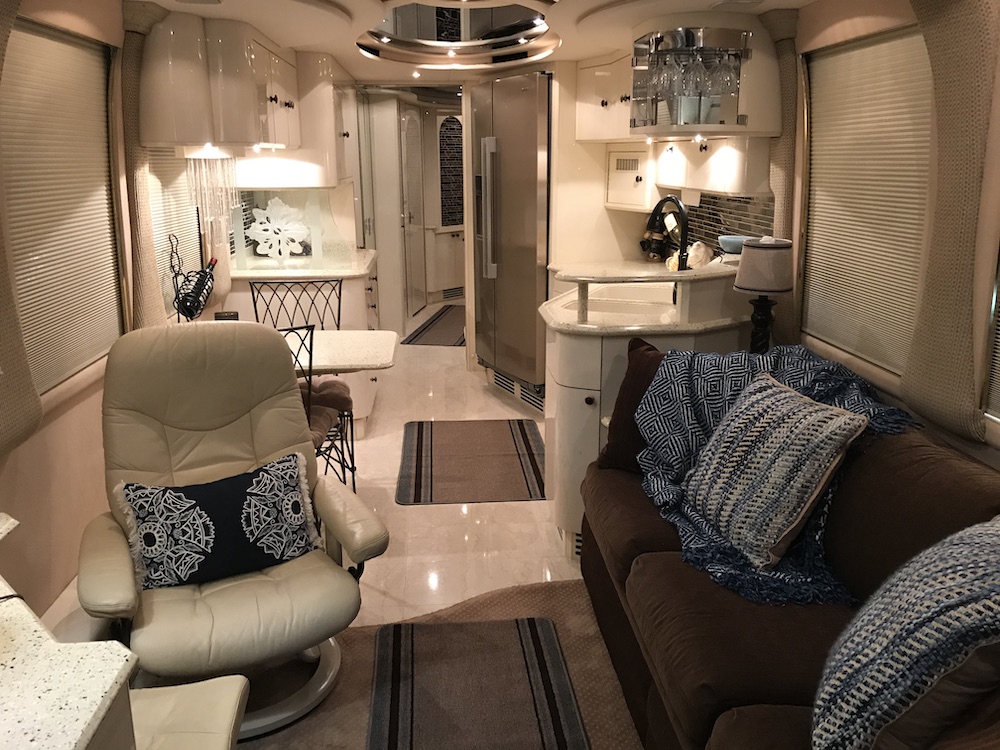 1999 Prevost Liberty XL For Sale