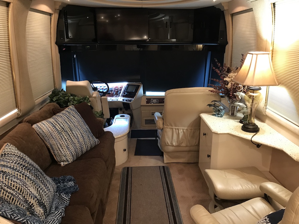 1999 Prevost Liberty XL For Sale