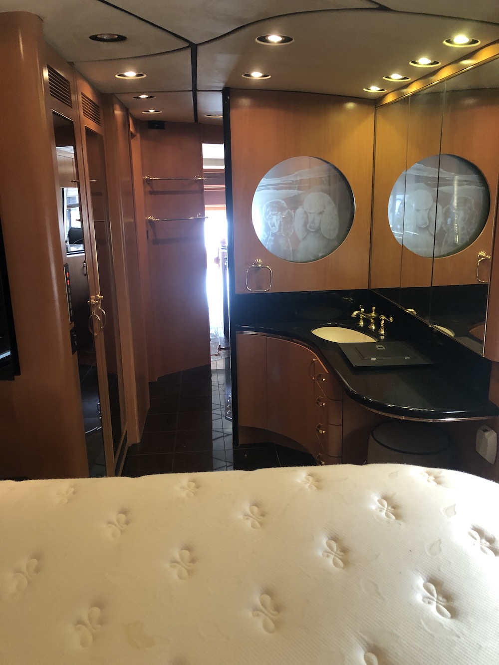 1999 Prevost Marathon H3-45 For Sale