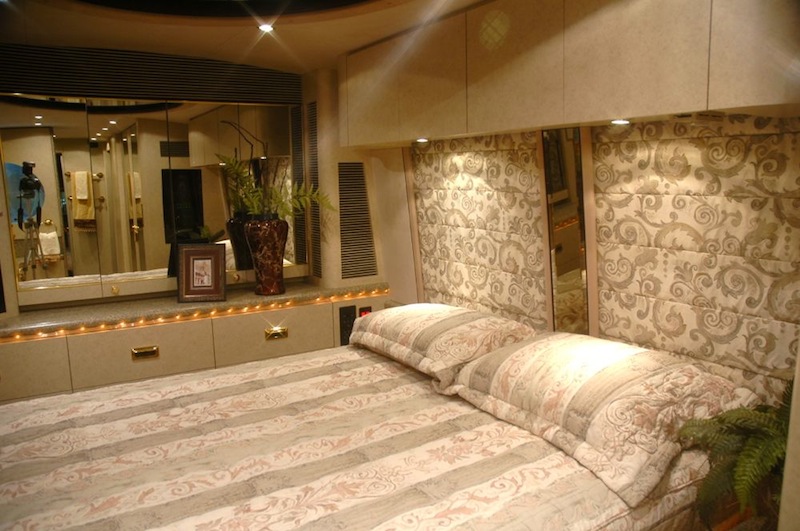 1999 Prevost Marathon XL For Sale