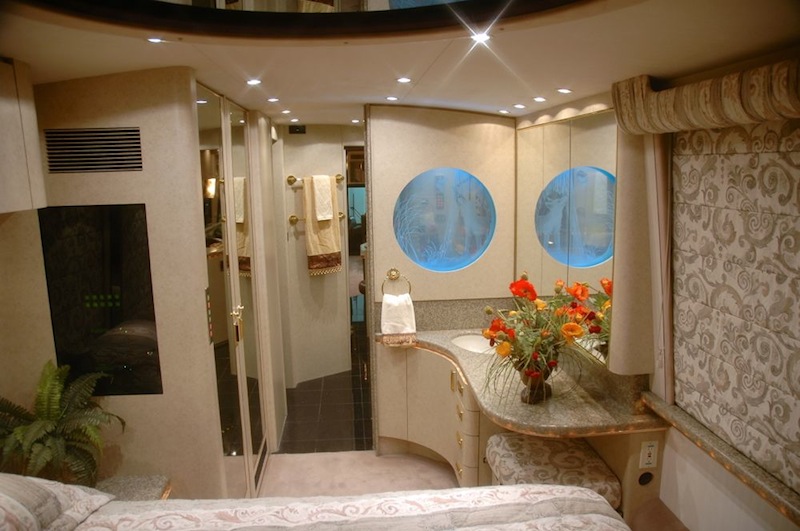 1999 Prevost Marathon XL For Sale