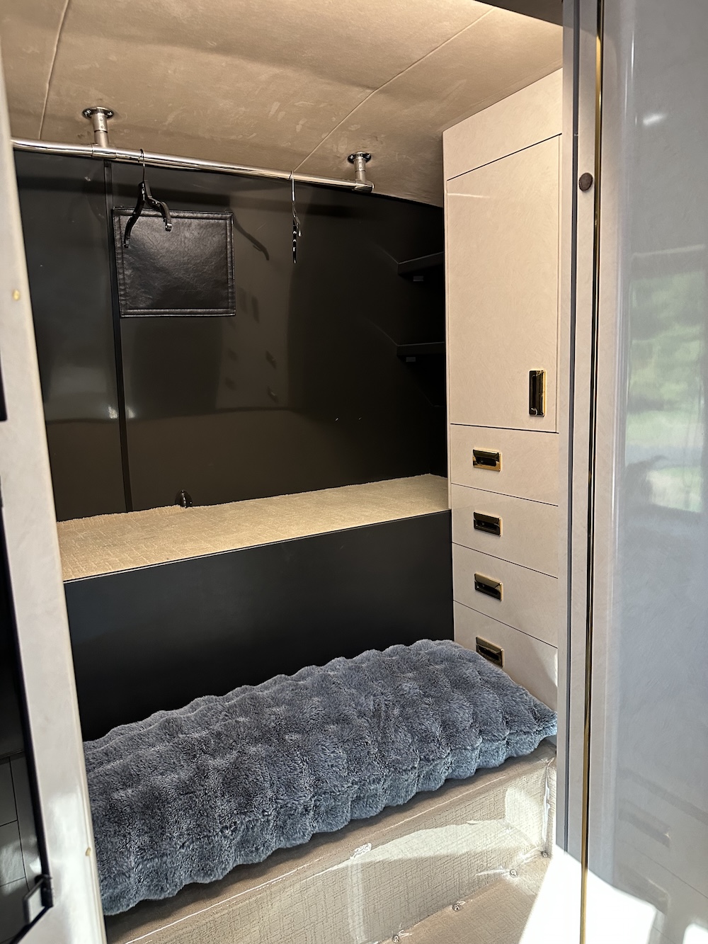 1999 Prevost Marathon XL For Sale