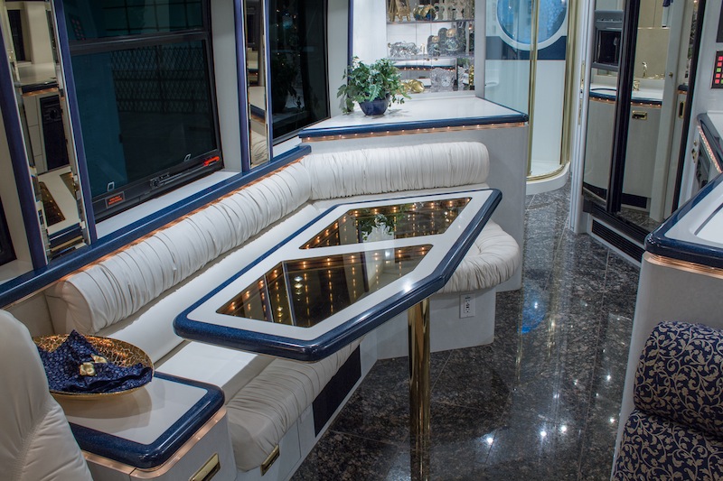 1999 Prevost Marathon XL For Sale