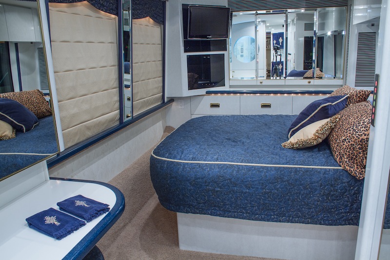 1999 Prevost Marathon XL For Sale