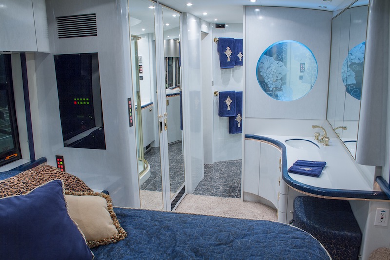 1999 Prevost Marathon XL For Sale