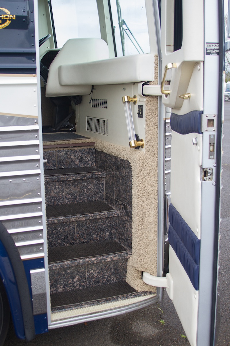 1999 Prevost Marathon XL For Sale