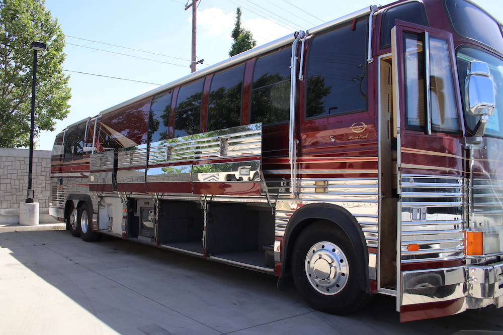 1999 Prevost Marathon XL For Sale