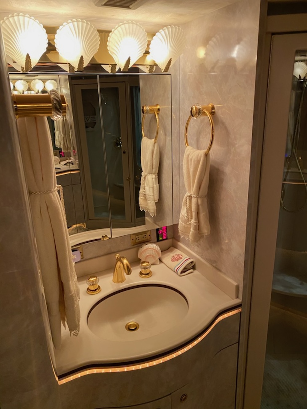 1999 Prevost Vantare XL For Sale