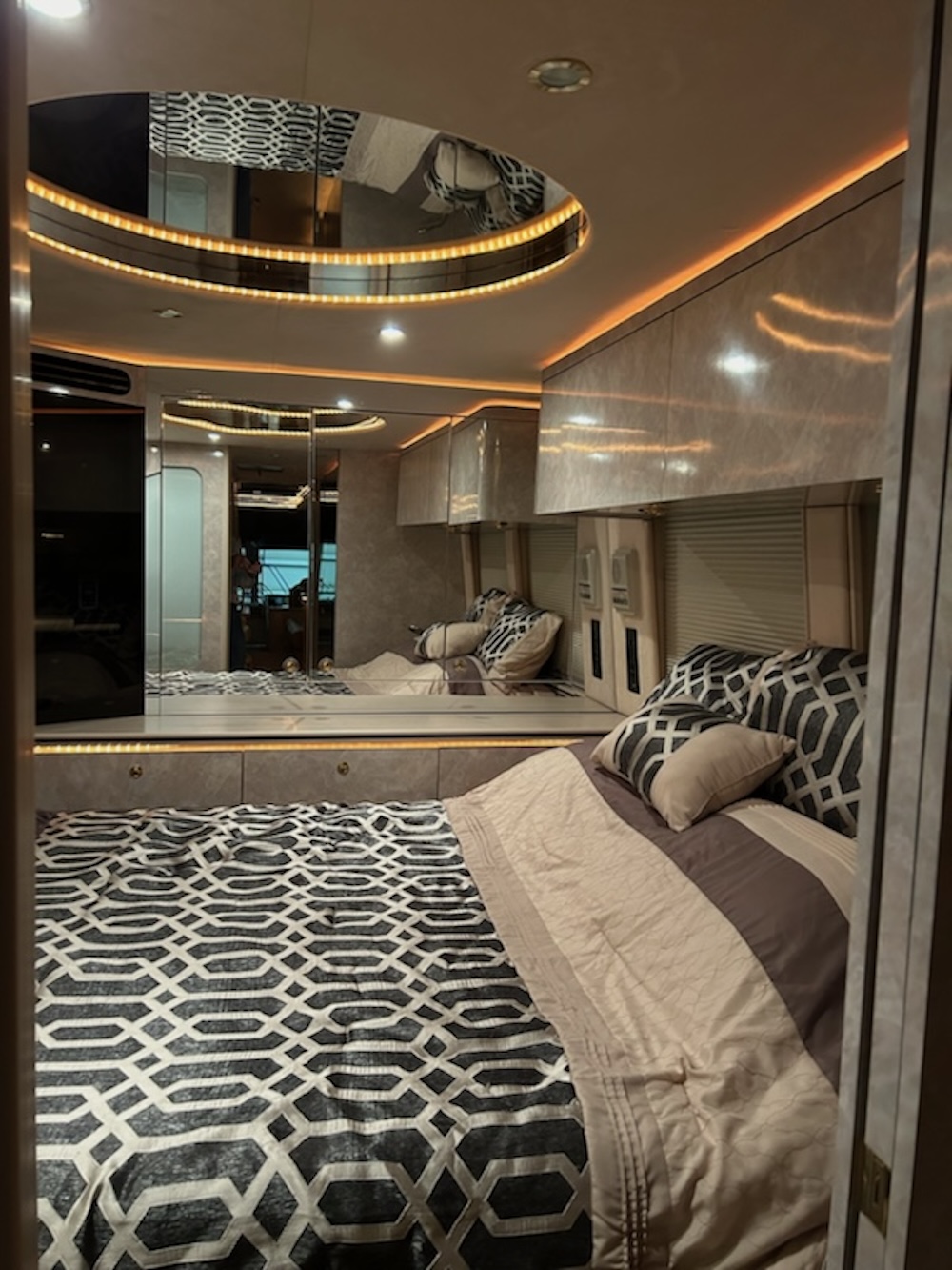 1999 Prevost Vantare XL For Sale