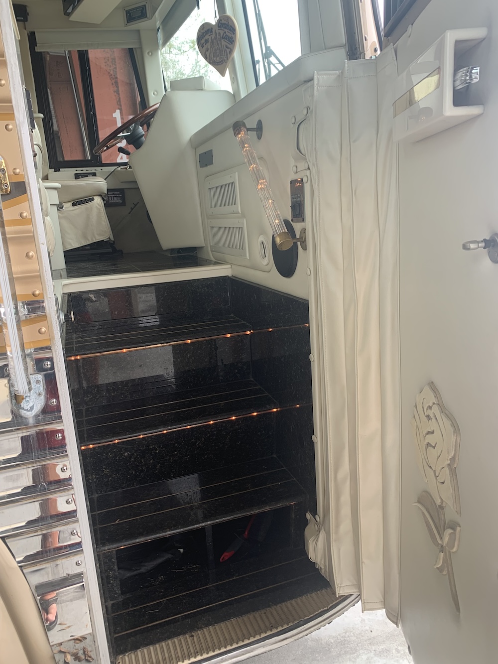 1999 Prevost Vogue XL For Sale