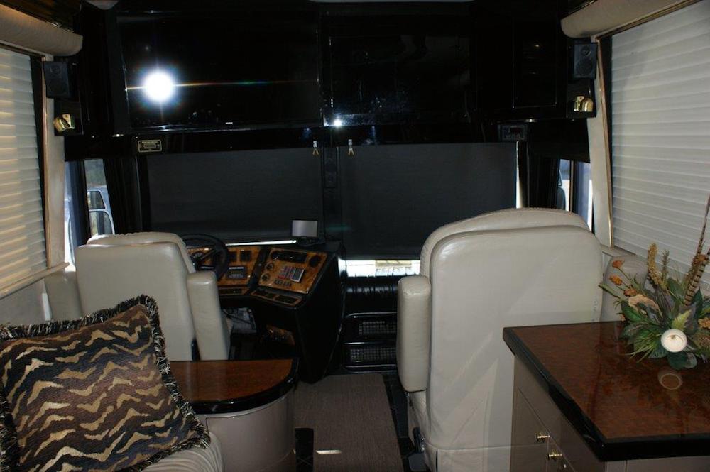 2000 Prevost Featherlite XL For Sale