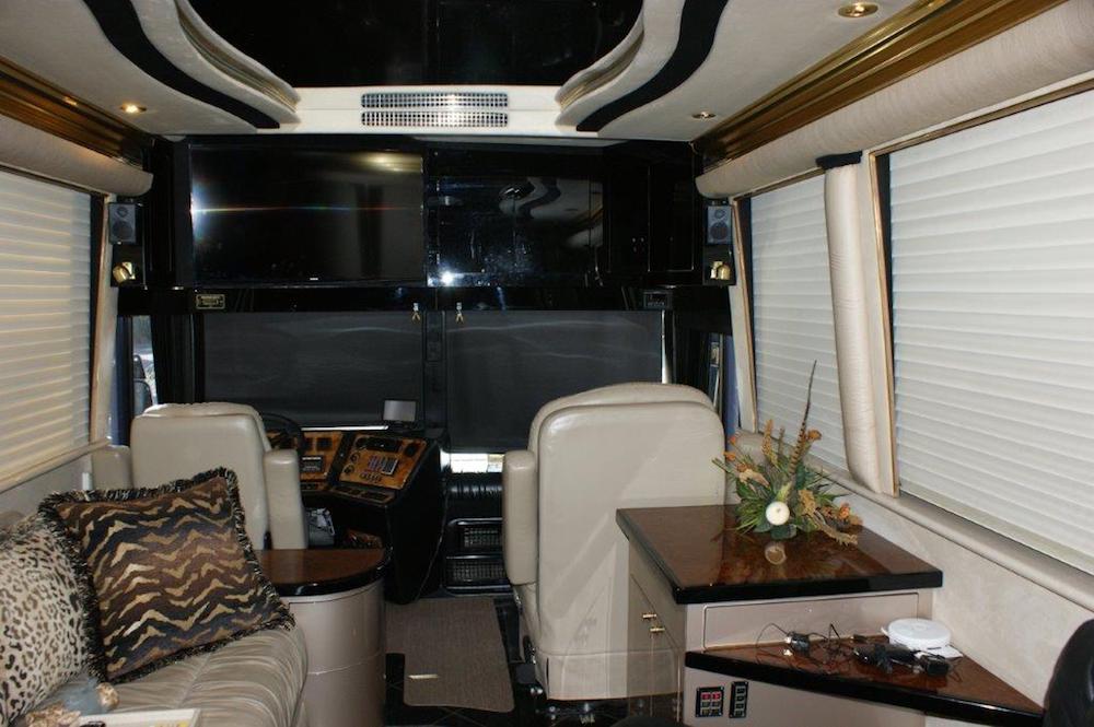 2000 Prevost Featherlite XL For Sale