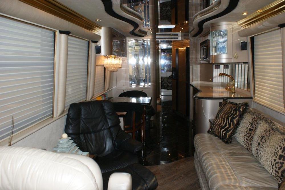 2000 Prevost Featherlite XL For Sale