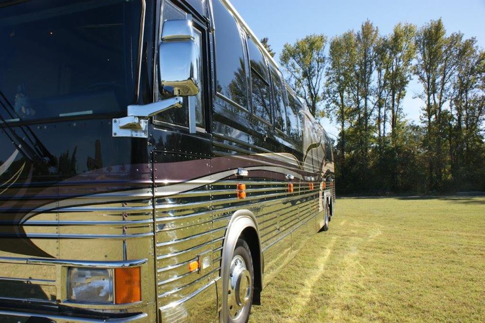 2000 Prevost Featherlite XL For Sale