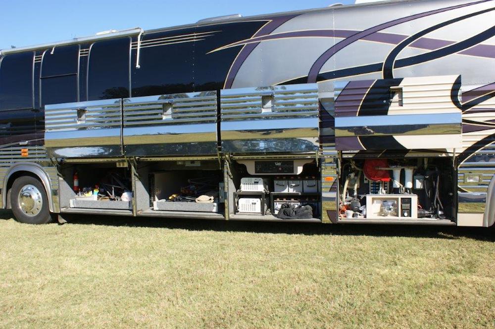 2000 Prevost Featherlite XL For Sale