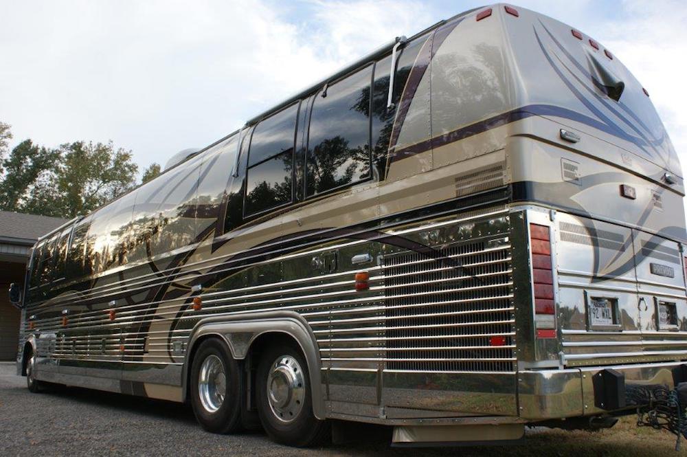 2000 Prevost Featherlite XL For Sale