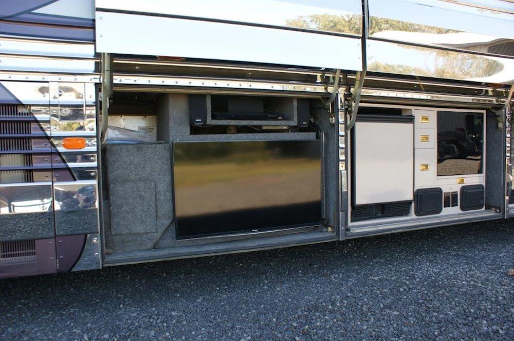 2000 Prevost Featherlite XL For Sale