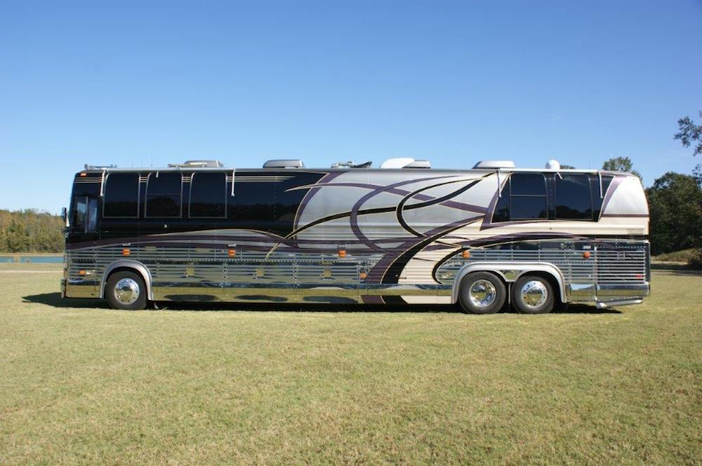 2000 Prevost Featherlite XL For Sale