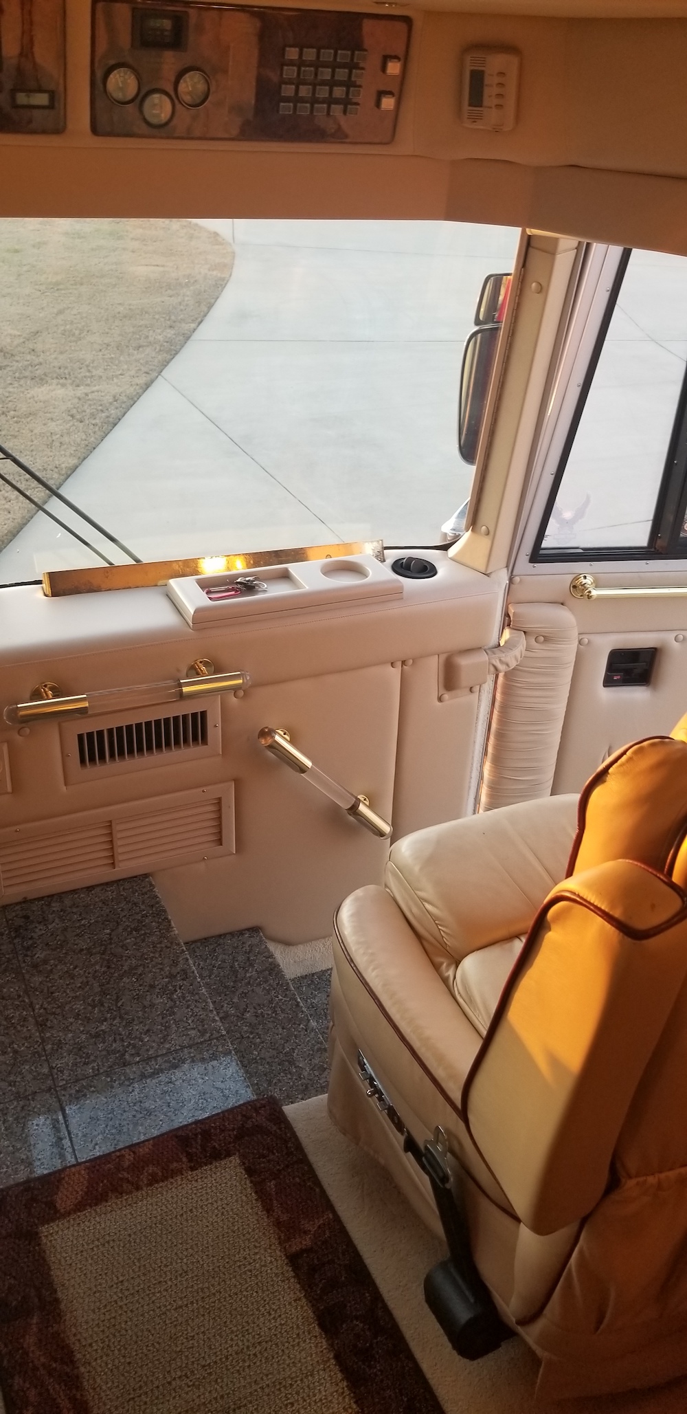 2000 Prevost Country Coach XL For Sale