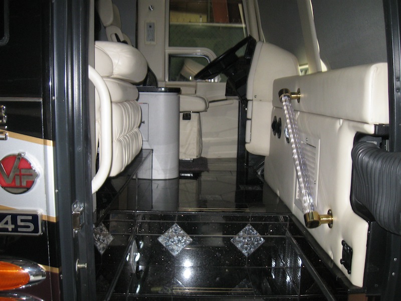 1999 Prevost Angola H3-45 For Sale