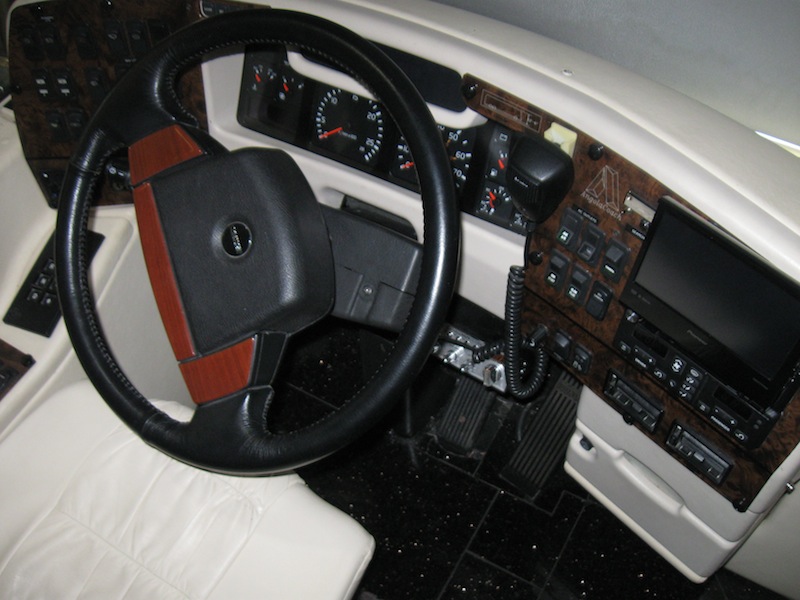 1999 Prevost Angola H3-45 For Sale