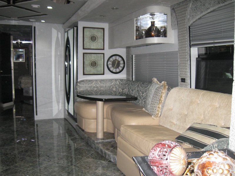 1999 Prevost Angola H3-45 For Sale