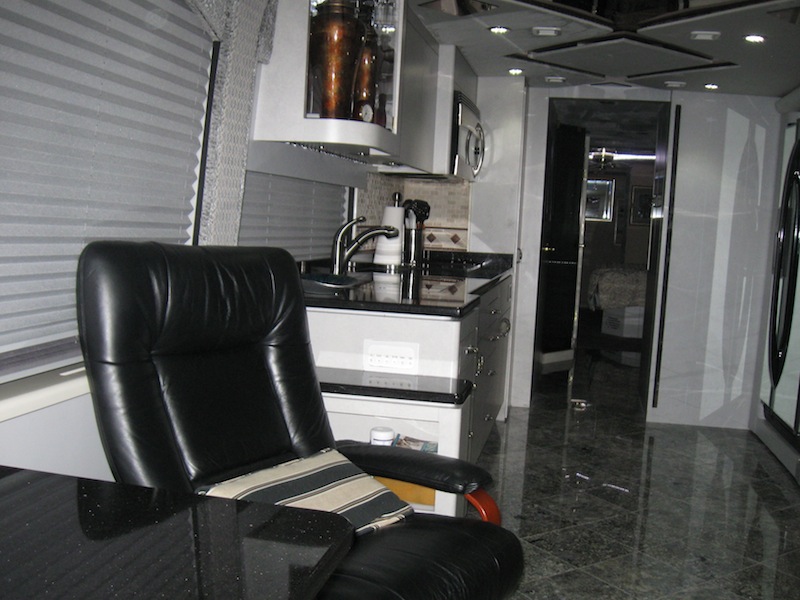 1999 Prevost Angola H3-45 For Sale
