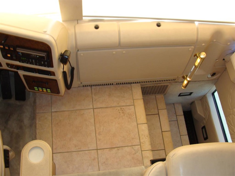 2000 Prevost Country Coach H3-45 For Sale