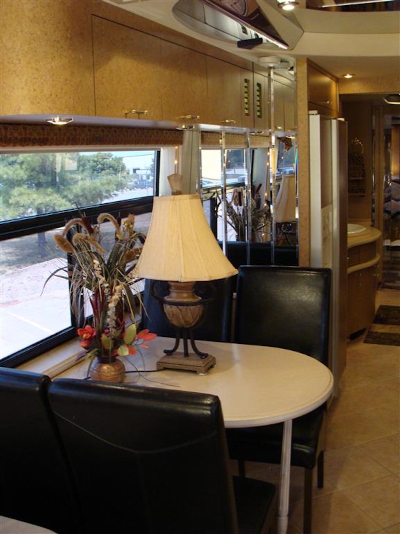 2000 Prevost Country Coach H3-45 For Sale