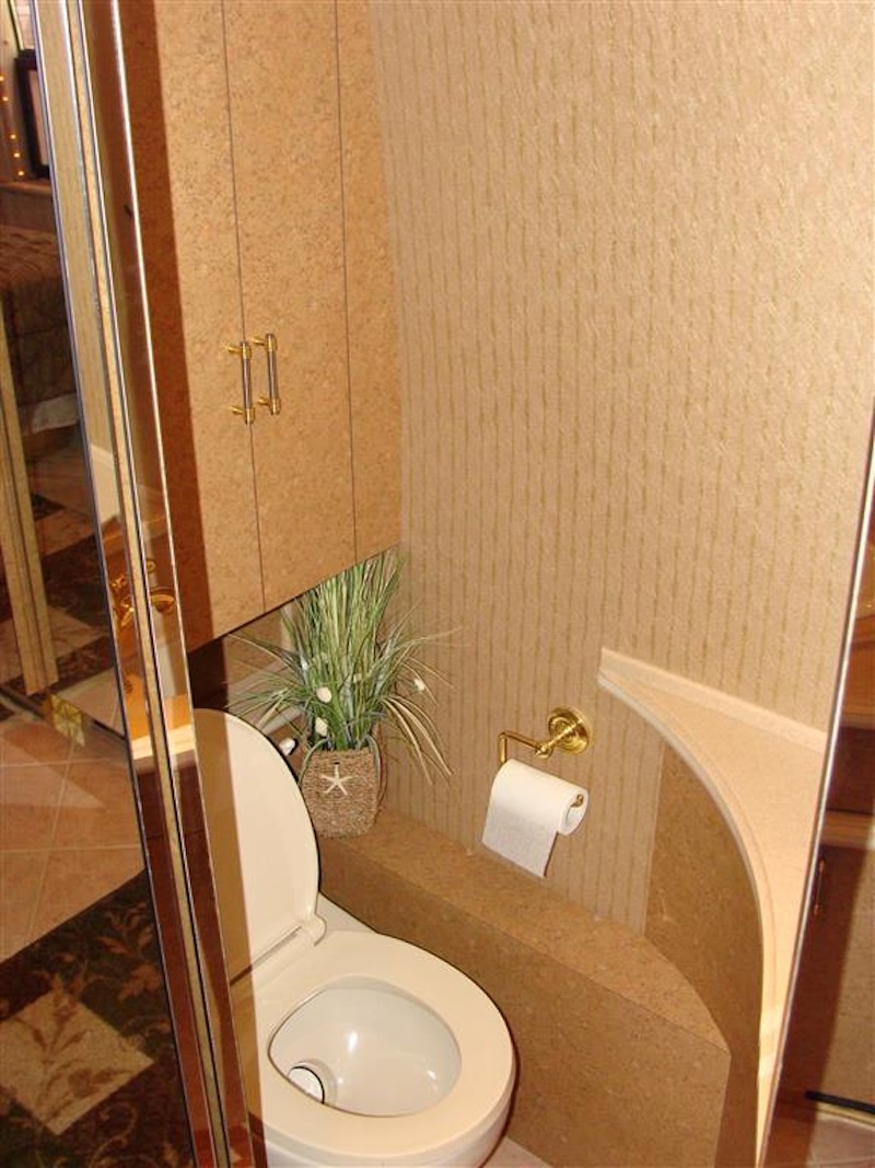 2000 Prevost Country Coach H3-45 For Sale