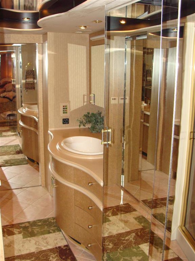 2000 Prevost Country Coach H3-45 For Sale