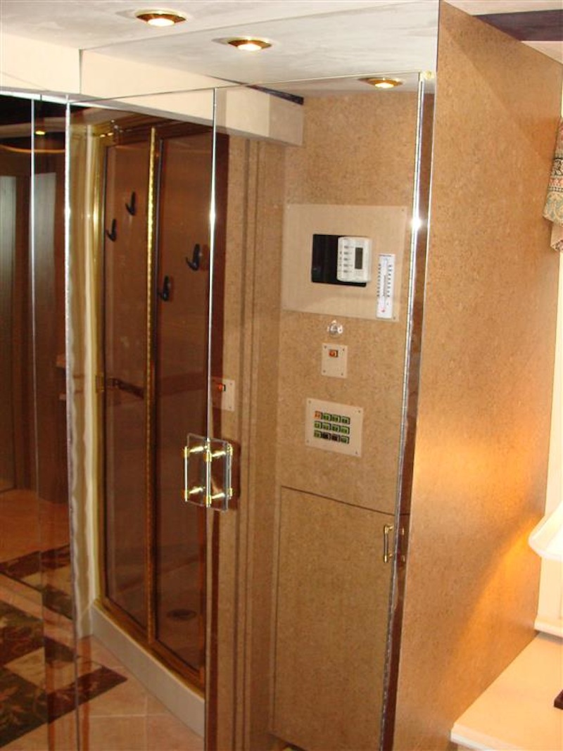 2000 Prevost Country Coach H3-45 For Sale