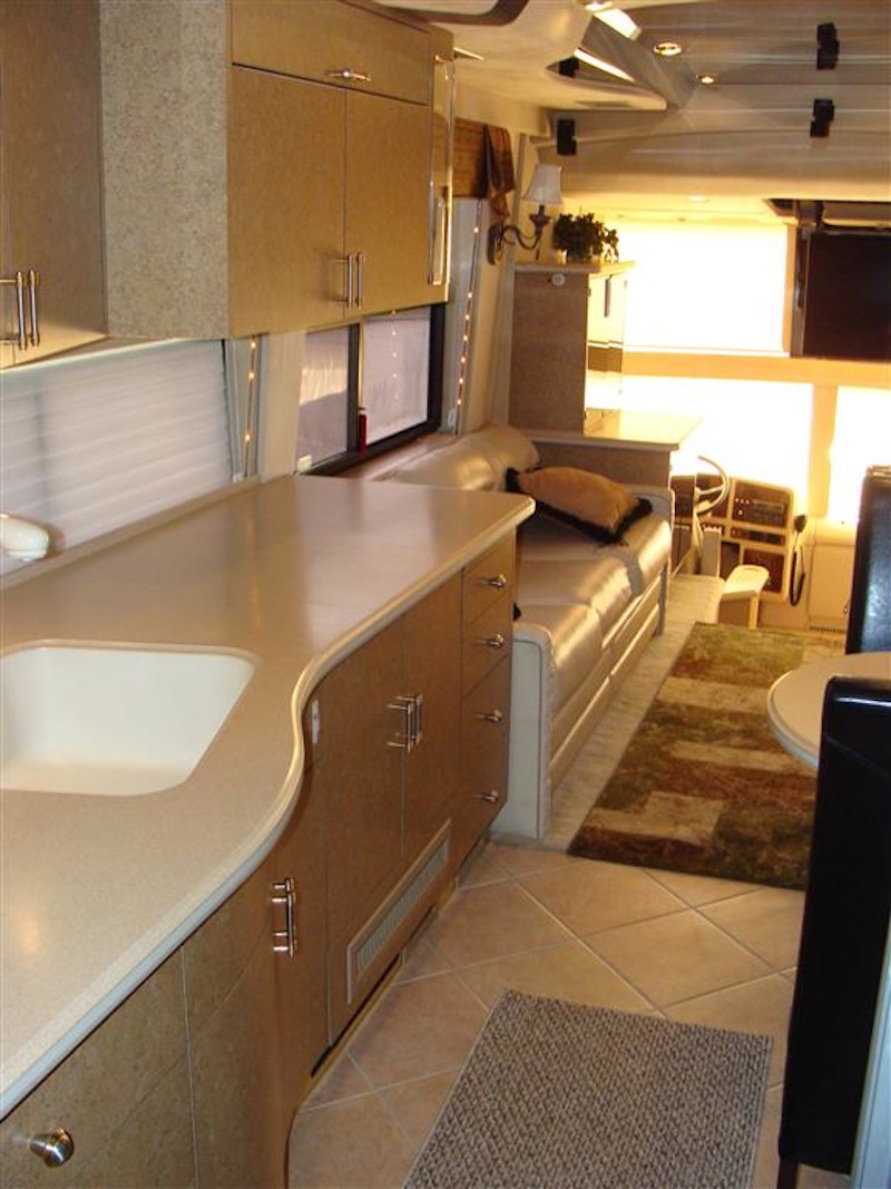 2000 Prevost Country Coach H3-45 For Sale