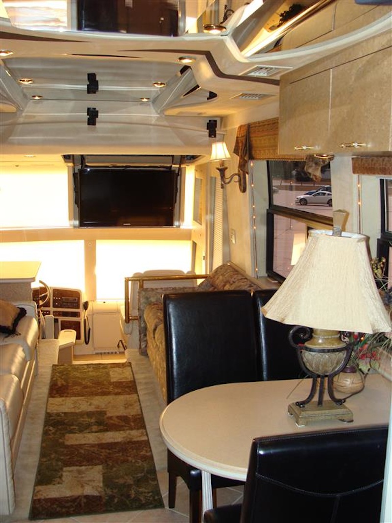 2000 Prevost Country Coach H3-45 For Sale
