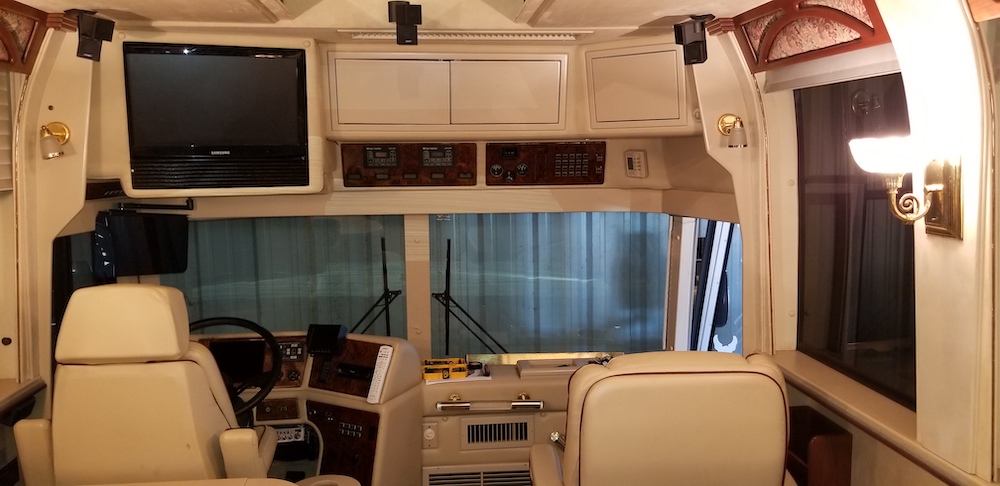 2001 Prevost Country Coach XL For Sale