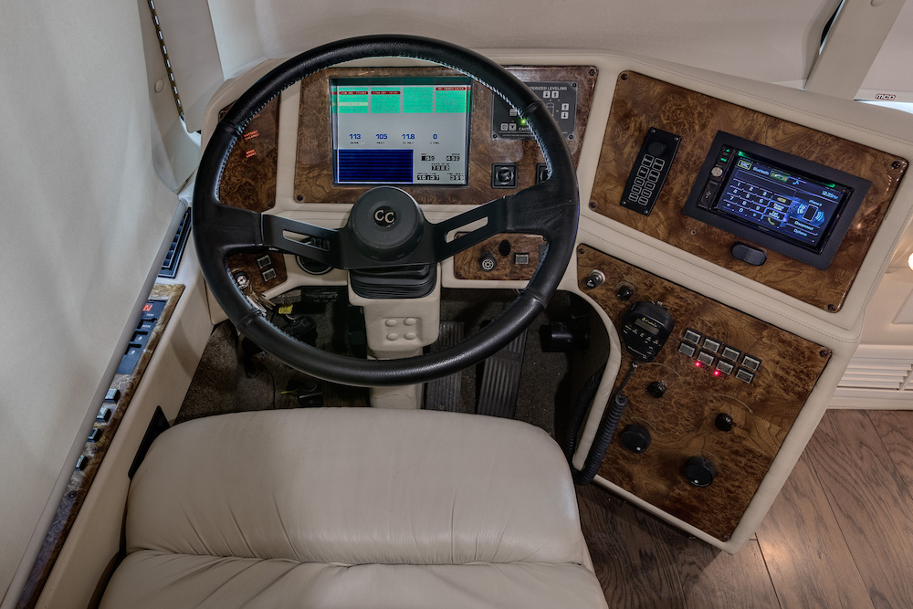 2000 Prevost Country Coach XL For Sale