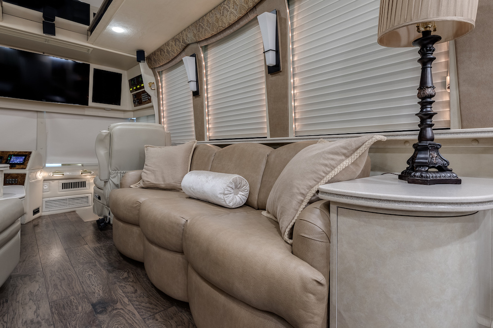 2000 Prevost Country Coach XL For Sale