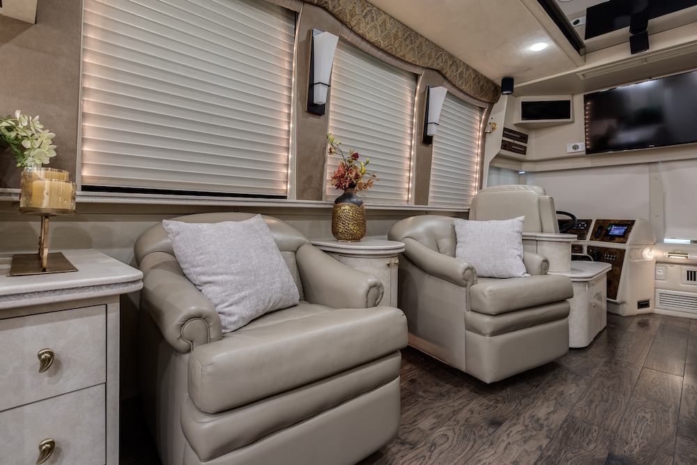2000 Prevost Country Coach XL For Sale