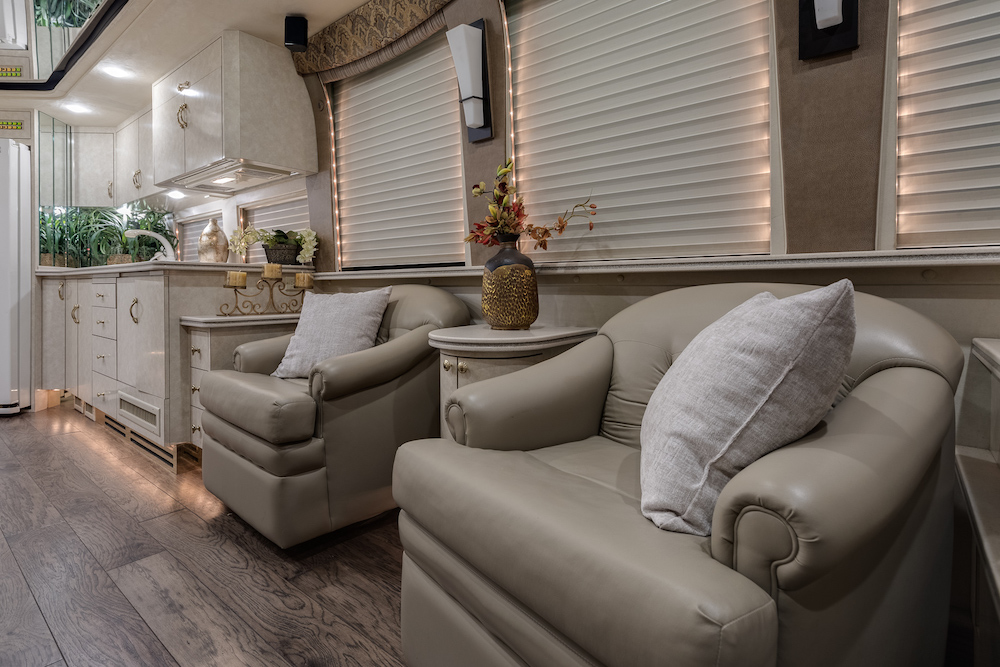 2000 Prevost Country Coach XL For Sale