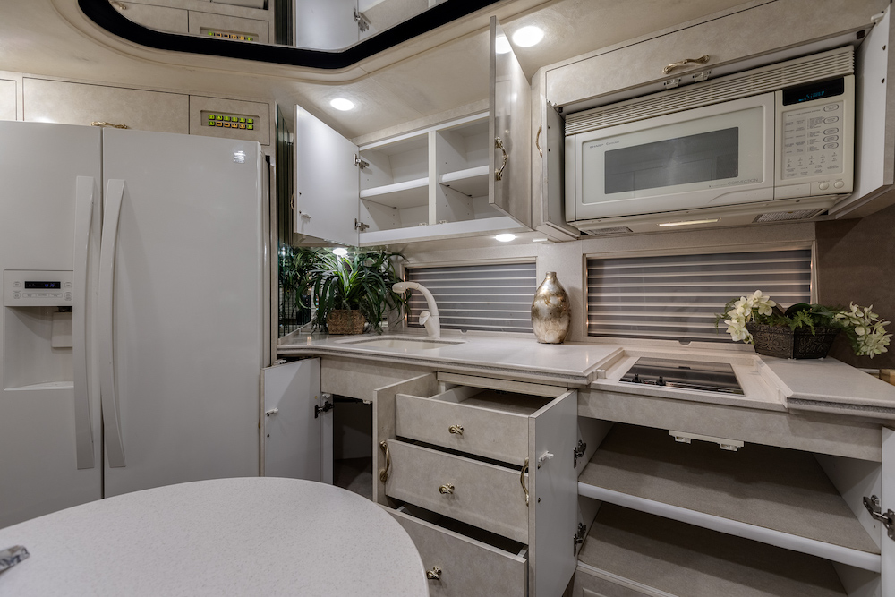 2000 Prevost Country Coach XL For Sale