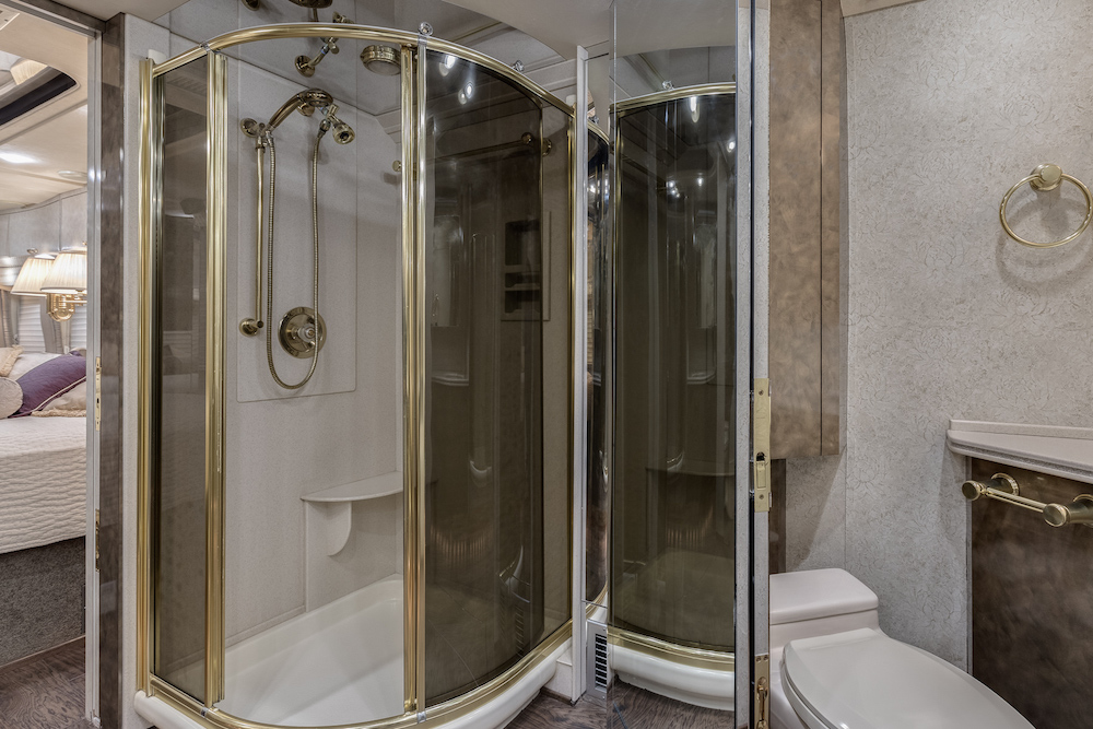 2000 Prevost Country Coach XL For Sale