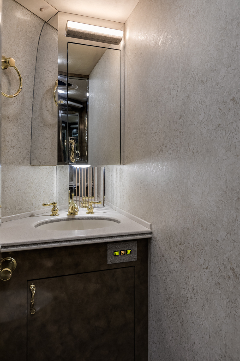 2000 Prevost Country Coach XL For Sale