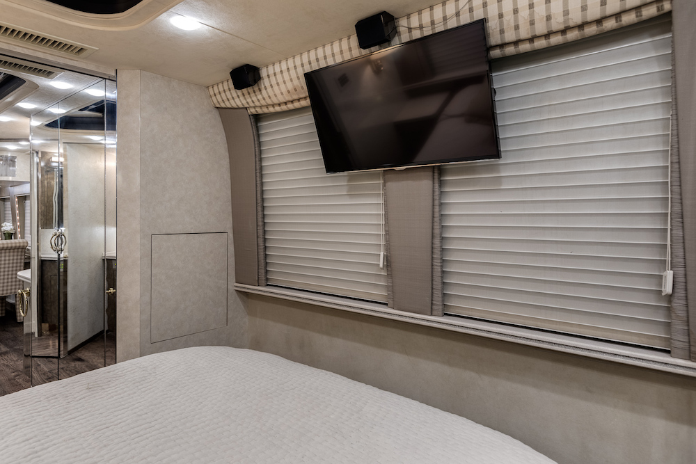 2000 Prevost Country Coach XL For Sale