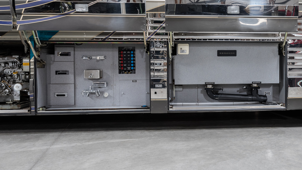 2000 Prevost Country Coach XL For Sale