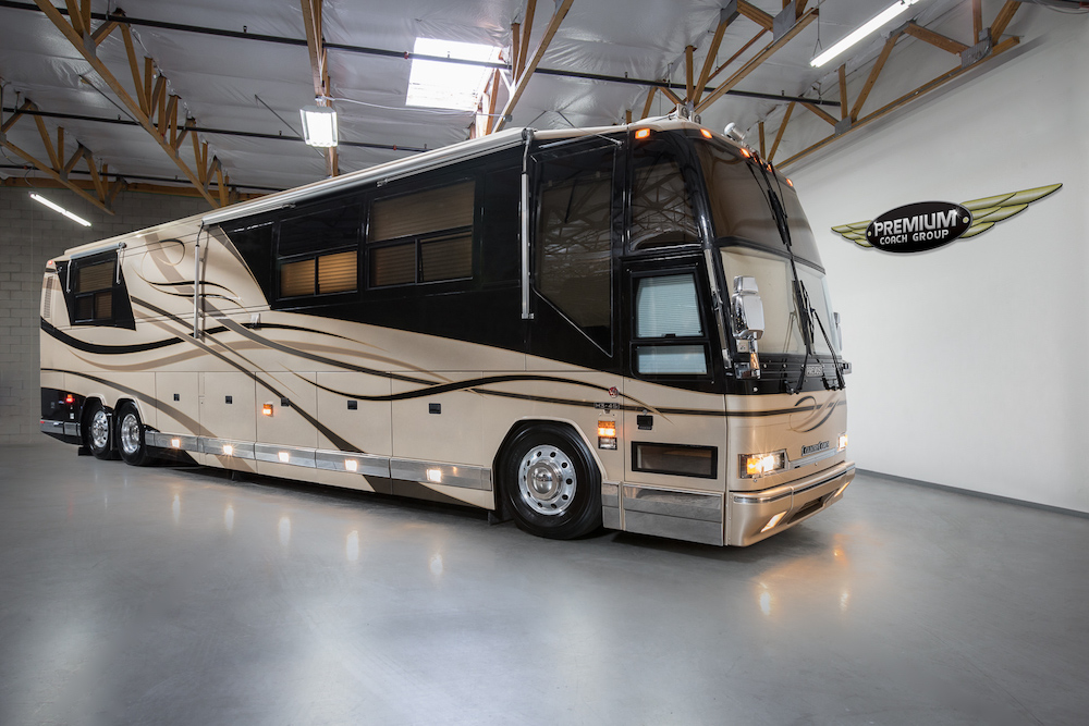 2000 Prevost Country Coach H3-45 For Sale